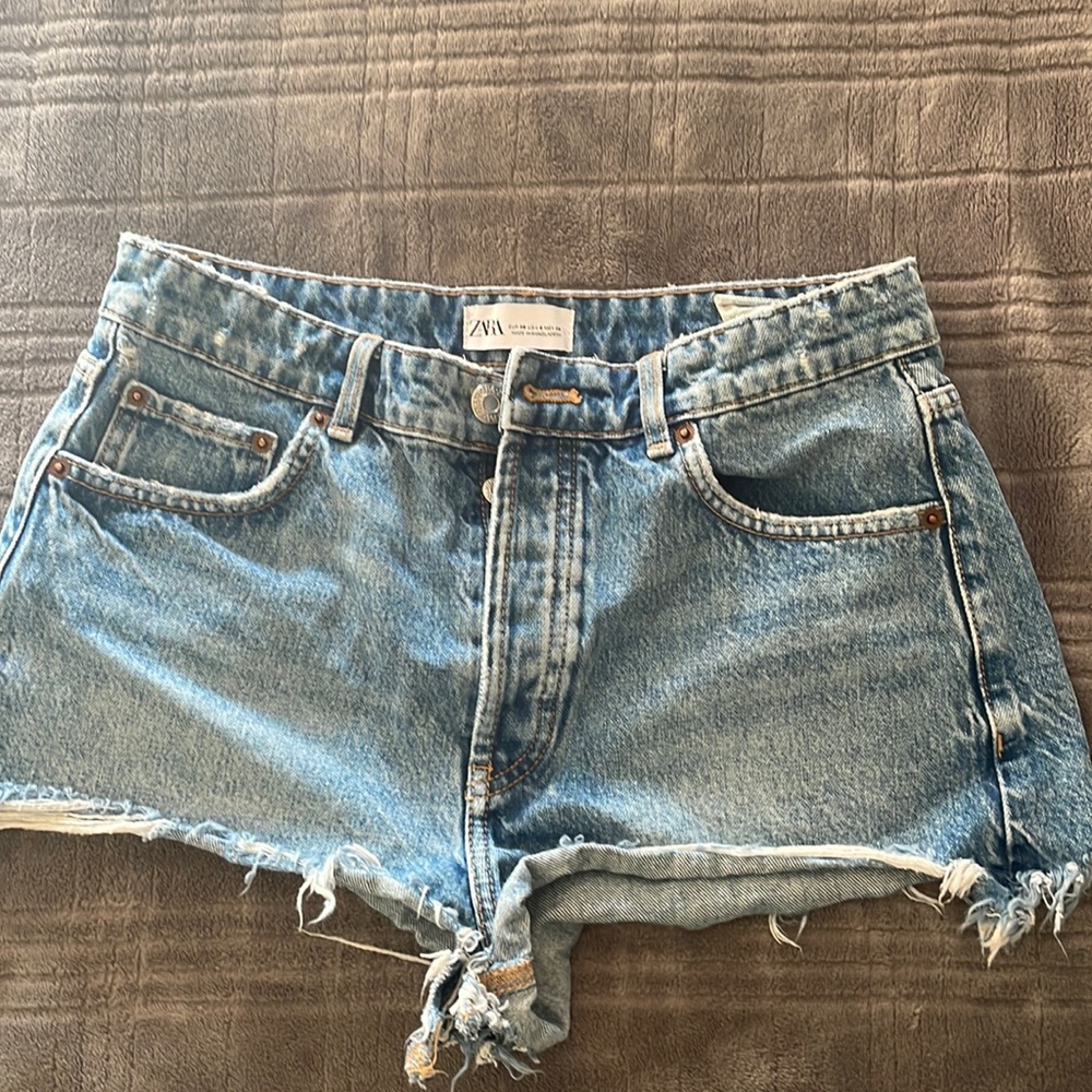 Zara dark was denim shorts